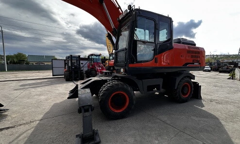 Экскаватор Hengte HT215W ( в габарите)